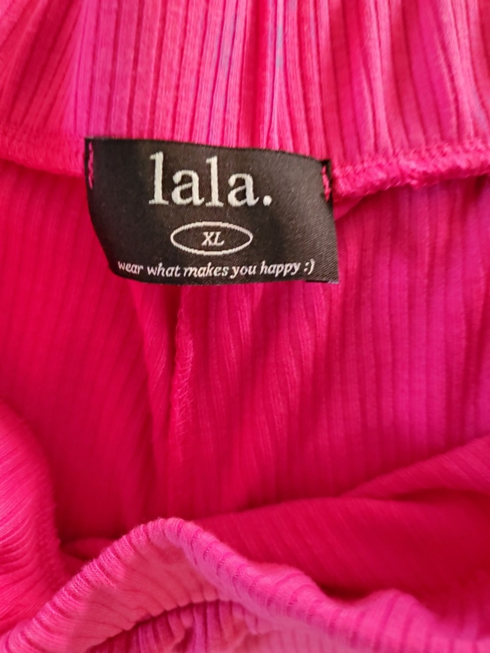 Pink shirt and long pants - Picture 2 of 4